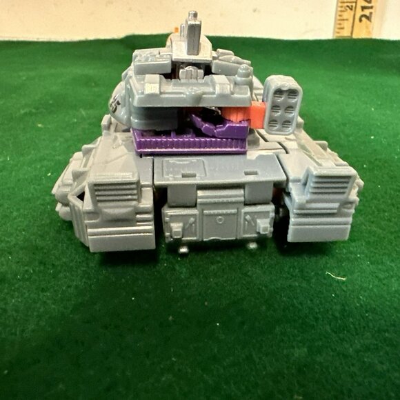 Hasbro Galvatron Transformers Universe Deluxe Action Figure 83670 - Picture 4 of 11